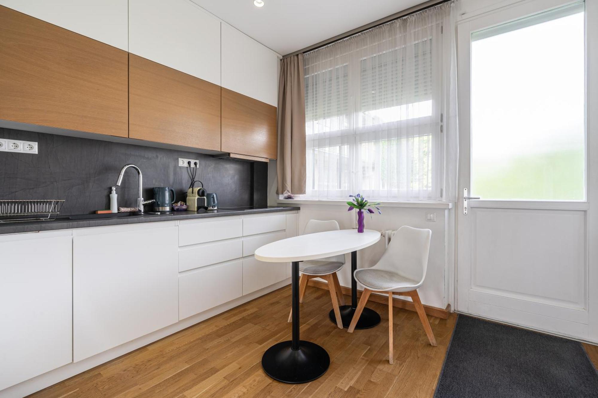 Breathless Basilika View Elegant Flat With Balcony Need Reservation X Free Parking บูดาเปสต์ ภายนอก รูปภาพ